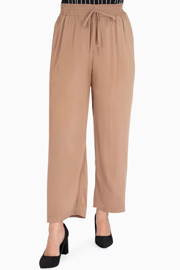 Pantalón pierna ancha con amarre
