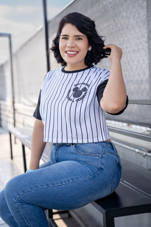 Playera crop de rayas mundial