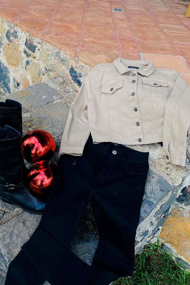 Chamarra crop con cortes y bolsas - Santory Ropa  (6879333679171) (6884125311043)