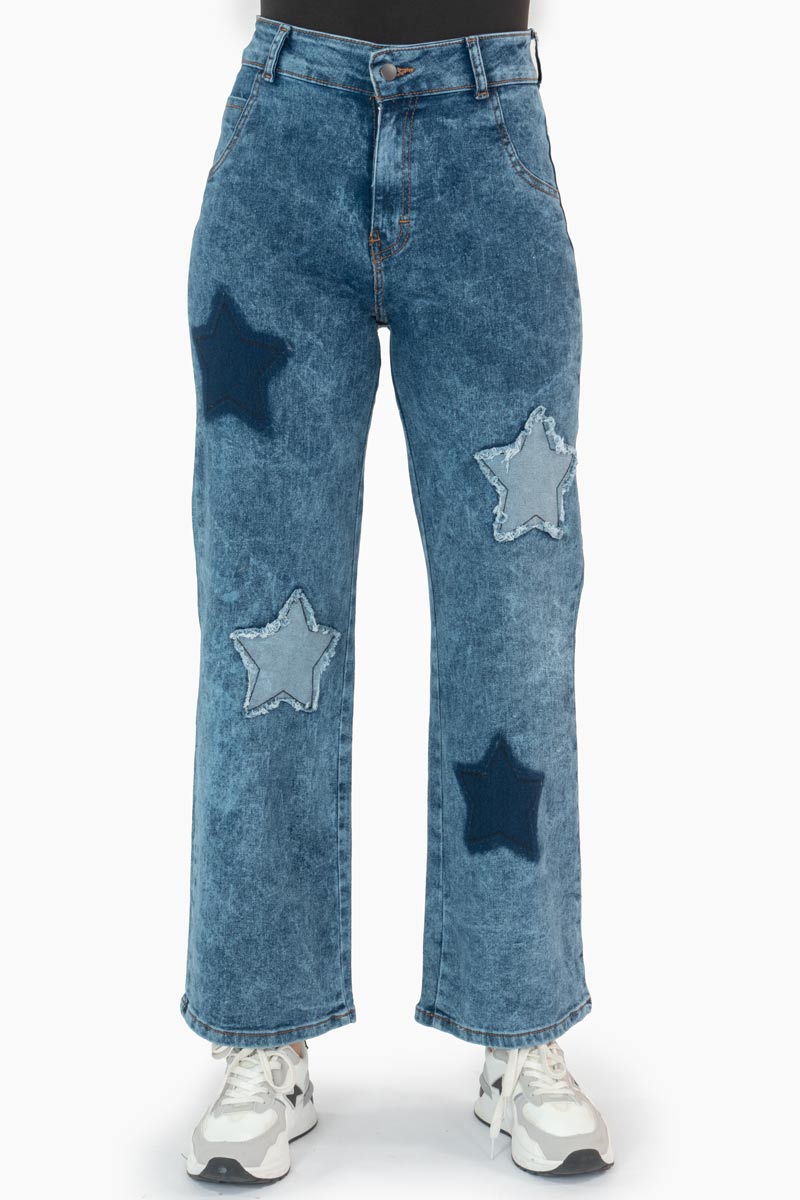 Jeans anchos tiro medio con estrellas en parche