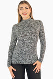 Playera manga larga animal print cuello alto