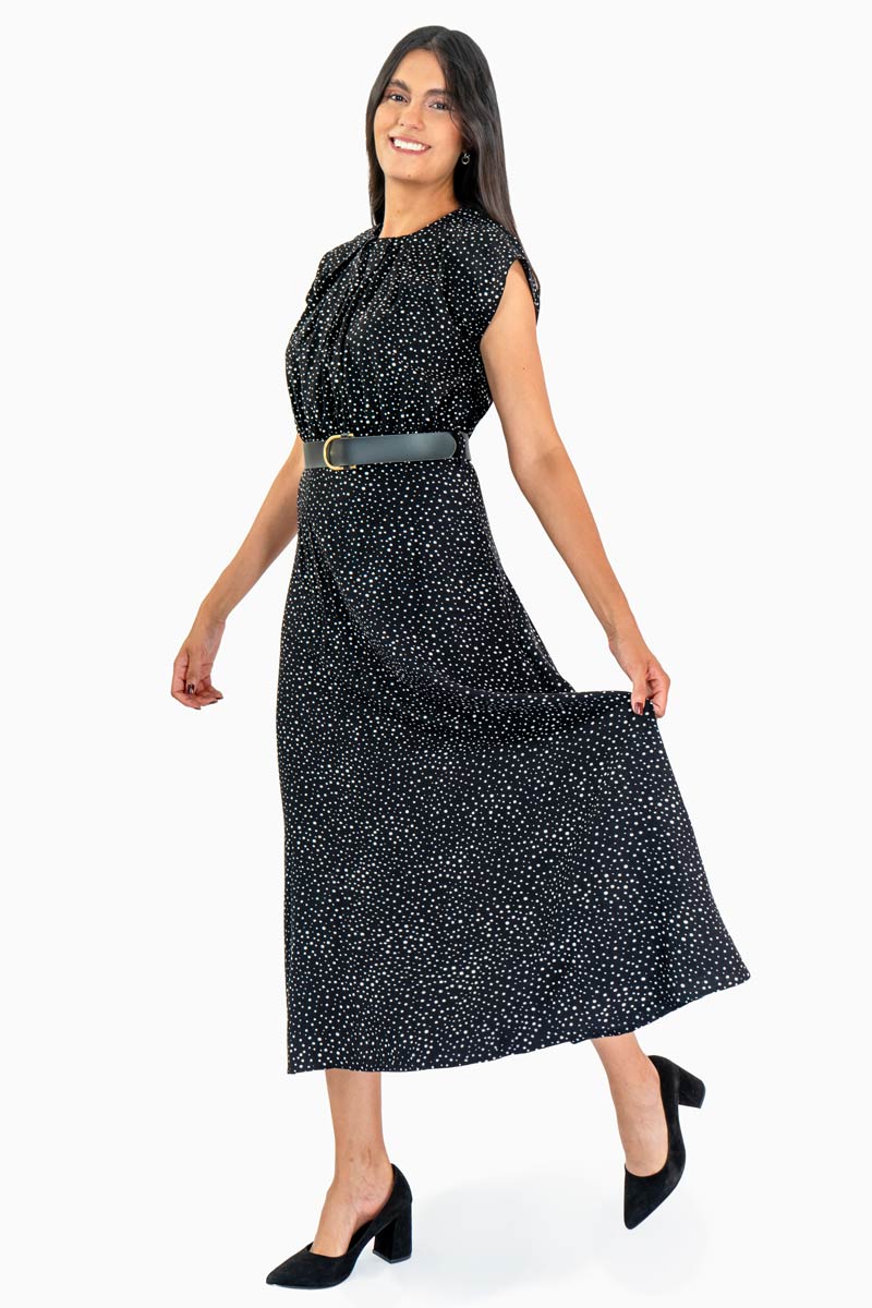 Vestido largo de luneares con cinturón y manga corta