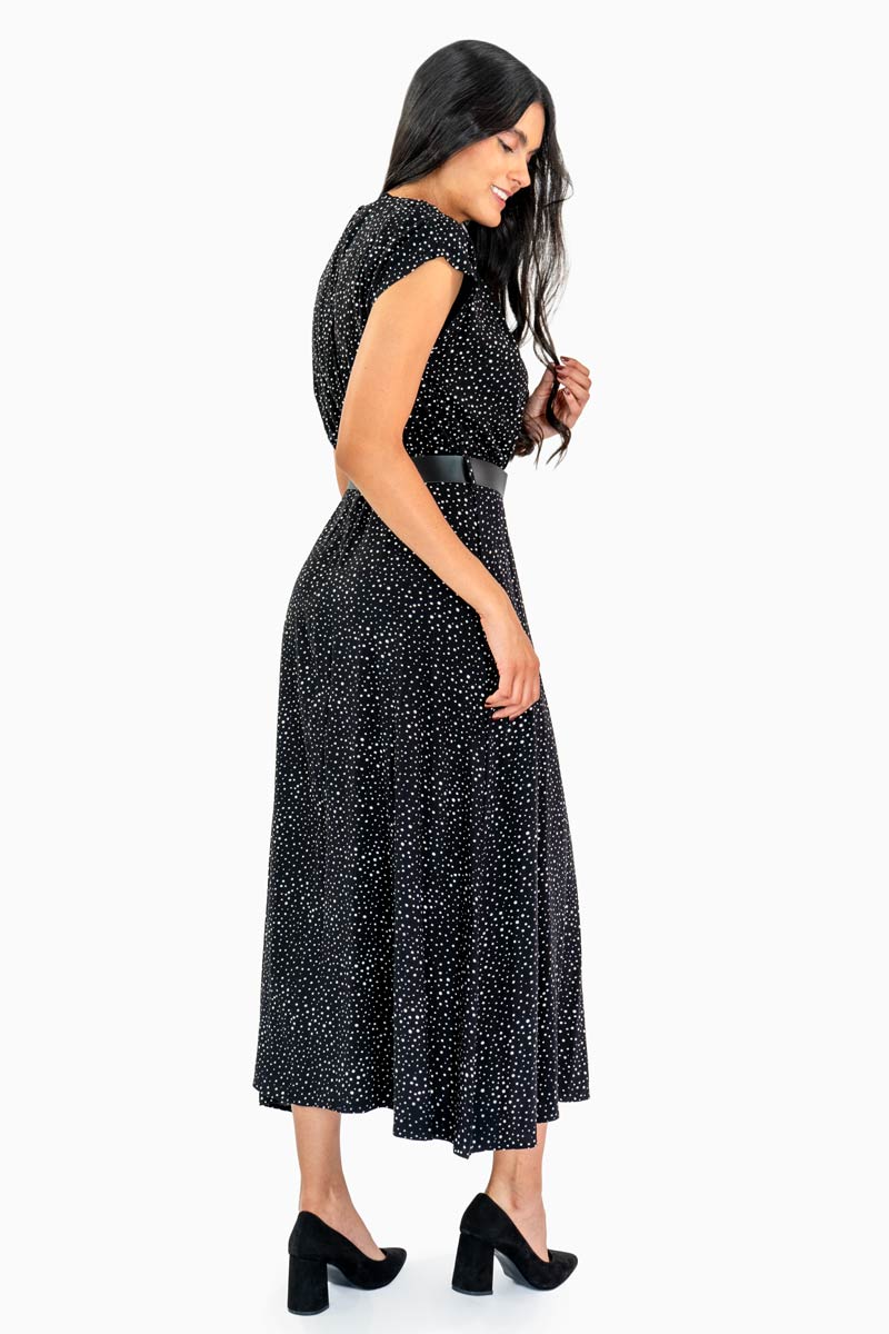 Vestido largo de luneares con cinturón y manga corta