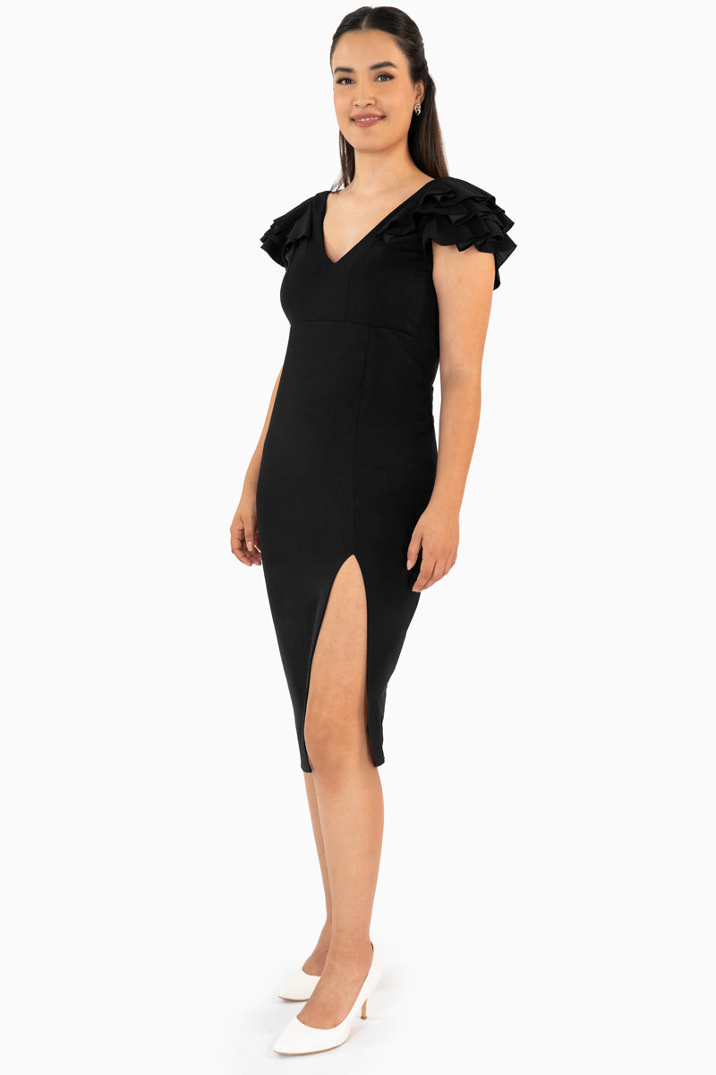 Vestido de fiesta con olanes en hombro