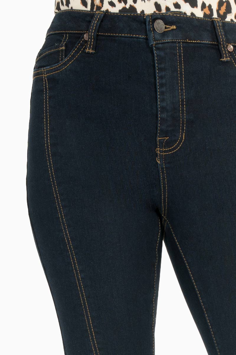 Jeans skinny con abertura en tobillo