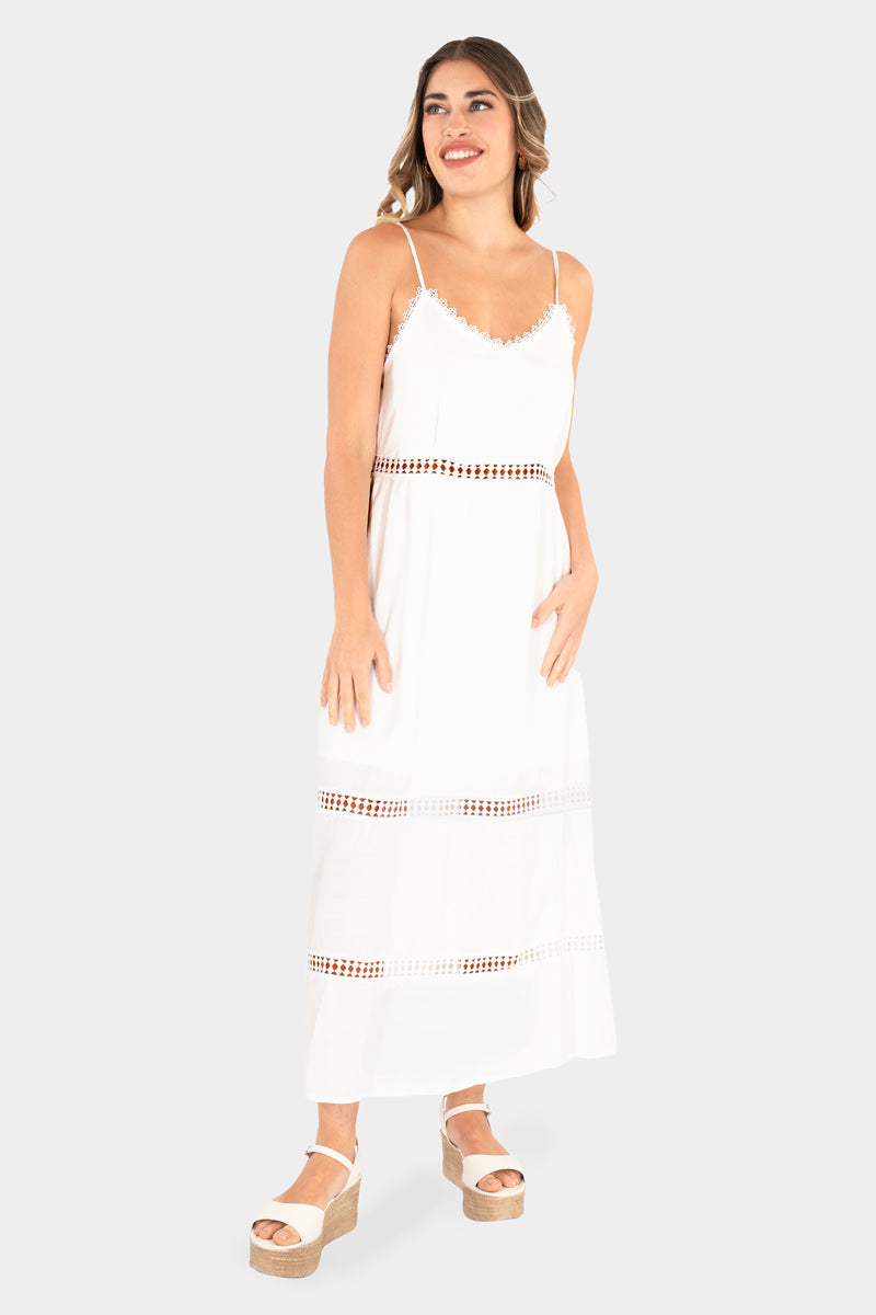 Vestido de tirantes con niveles y crochet