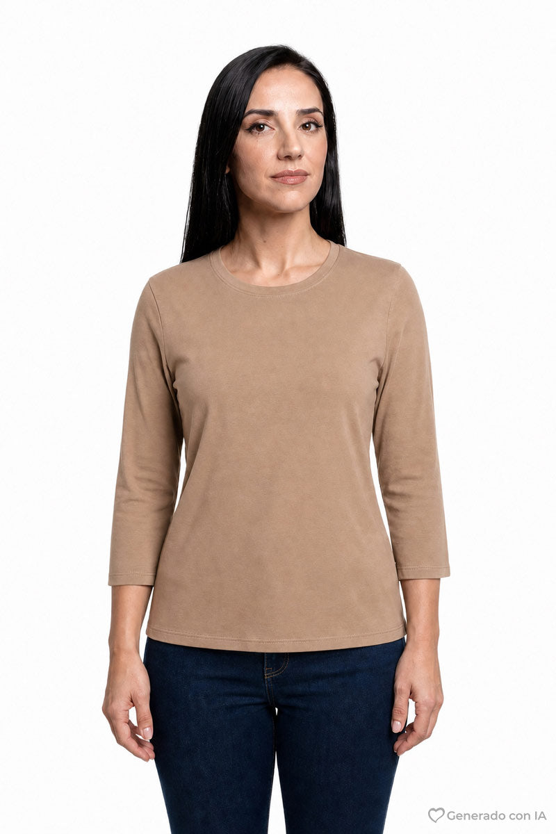 Playera manga al codo y cuello redondo