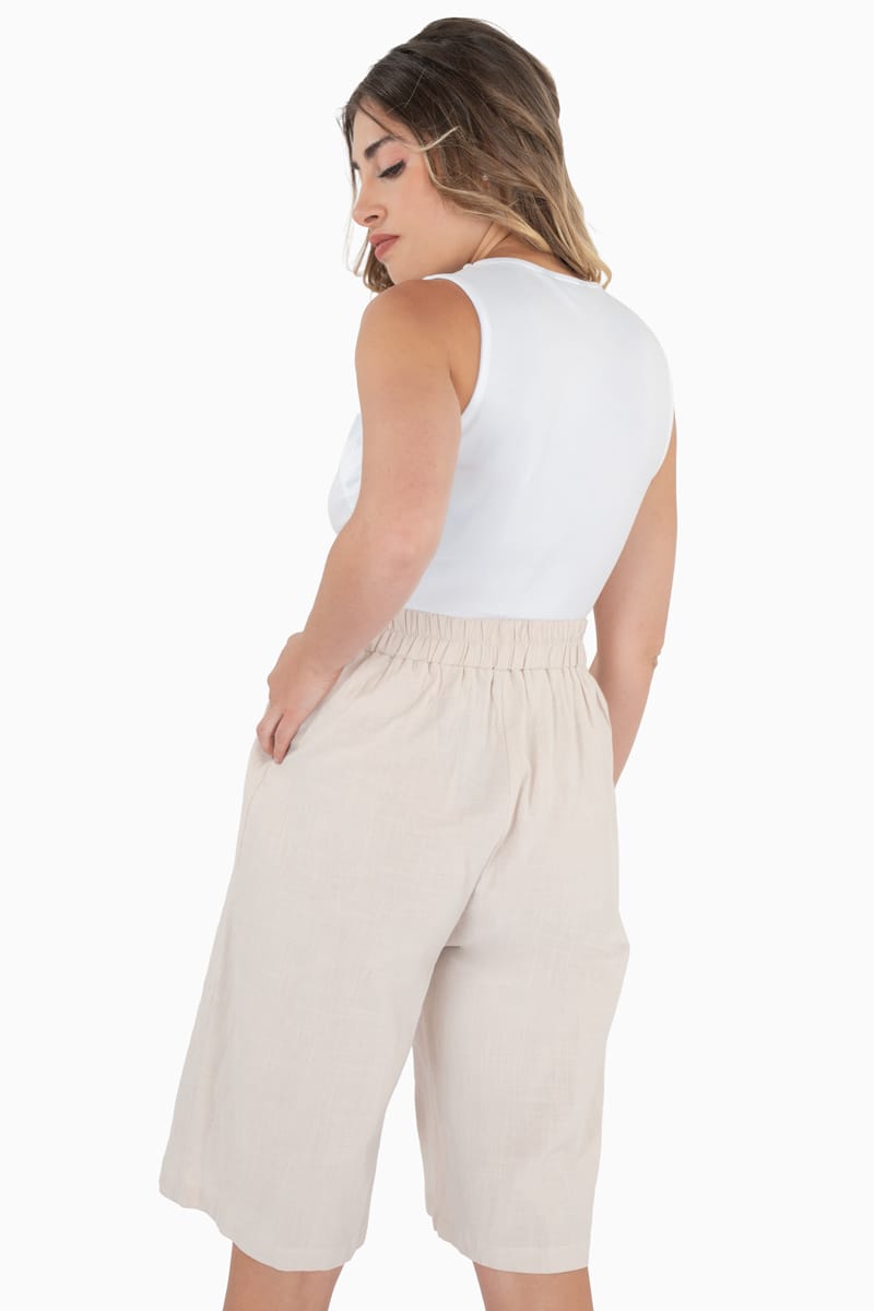 Pantalón corto con elástico y jareta