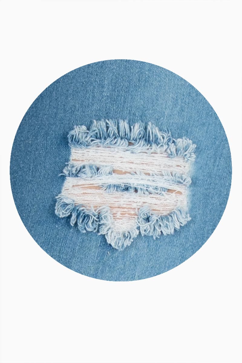 Jeans skinny con pretina de 3 botones