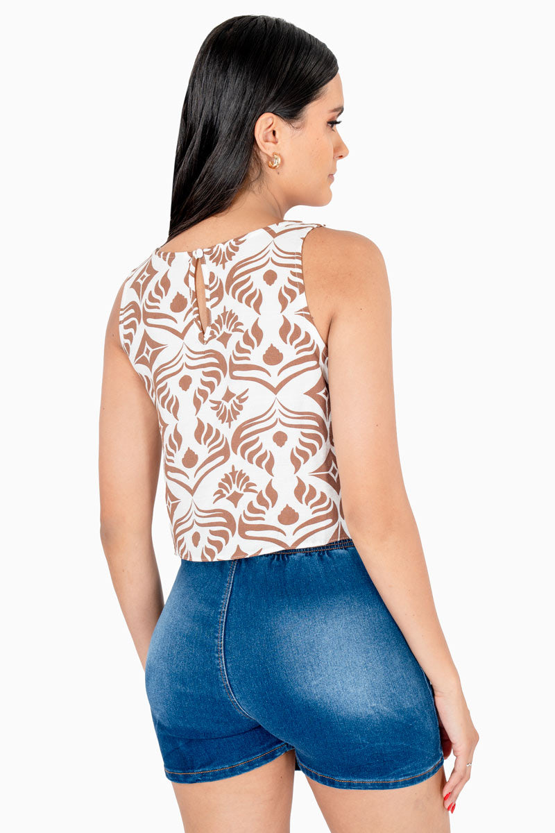Blusa crop sin manga y escote cuadrado