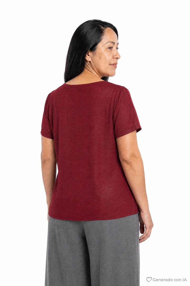 Blusa manga corta y cuello redondo con hebilla