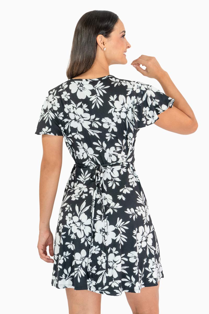 Vestido con estampado floral manga corta y escote v