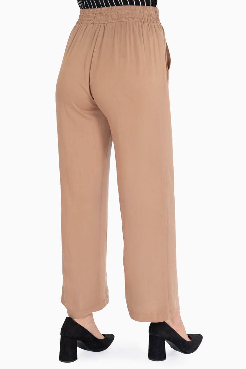 Pantalón pierna ancha con amarre