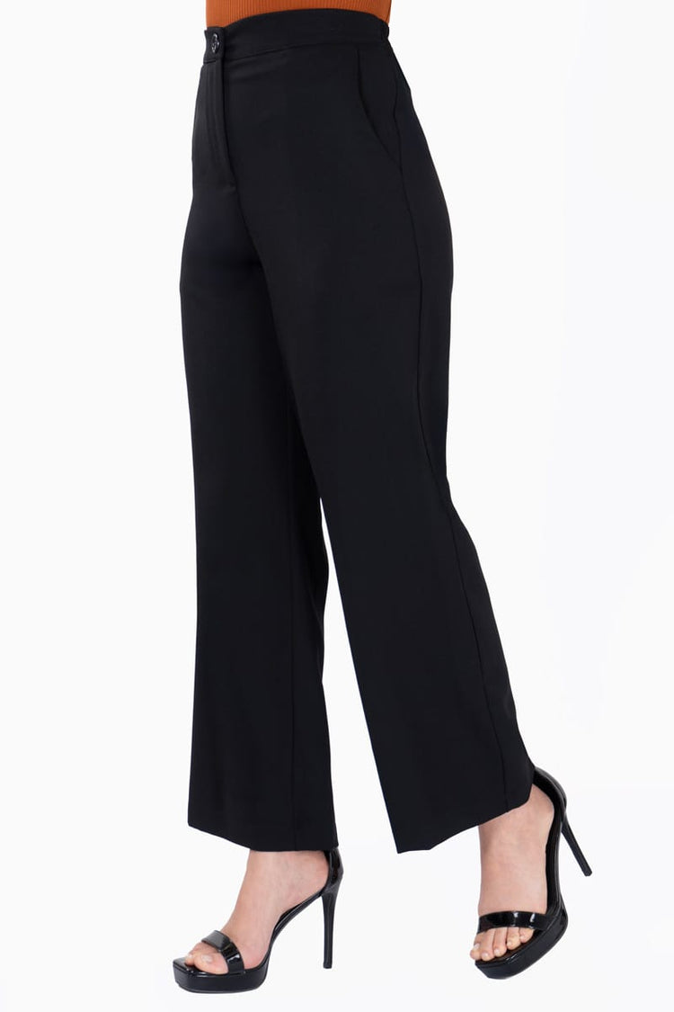 Pantalon liso pierna ancha con bolsas