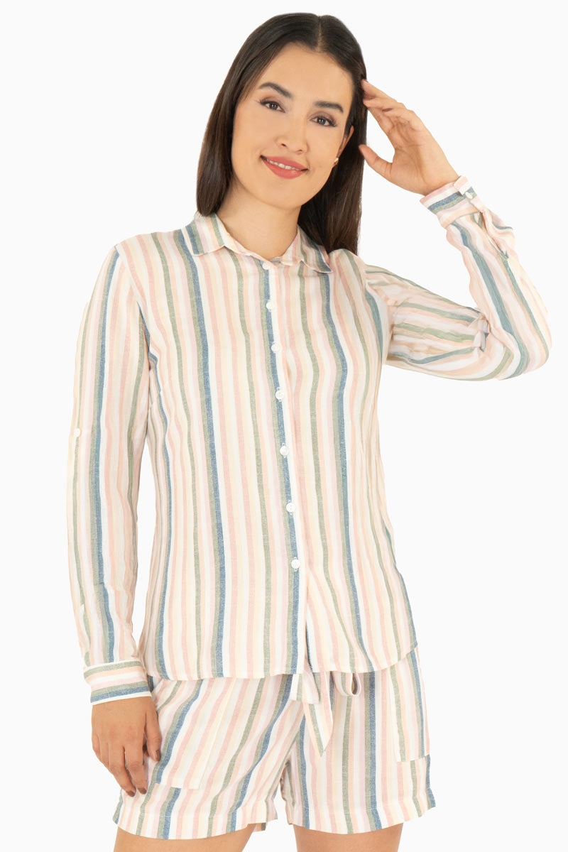 Conjunto de short y camisa de rayas