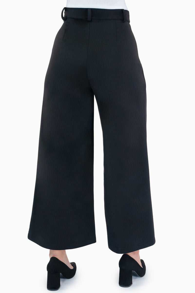 Pantalón ancho con bolsas