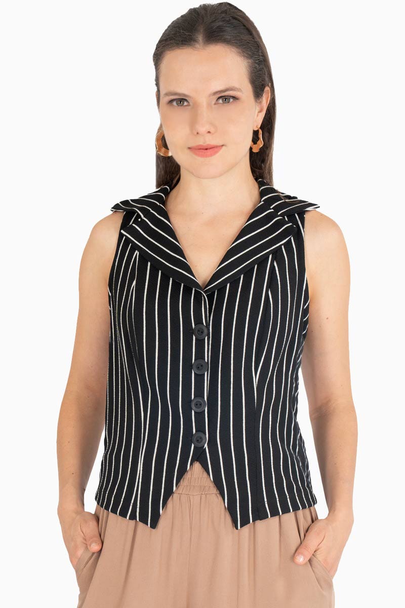 Chaleco de rayas y cuello tipo solapa