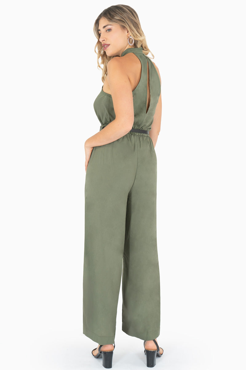 Jumpsuit halter con cinturón y escote en espalda