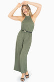Jumpsuit halter con cinturón y escote en espalda