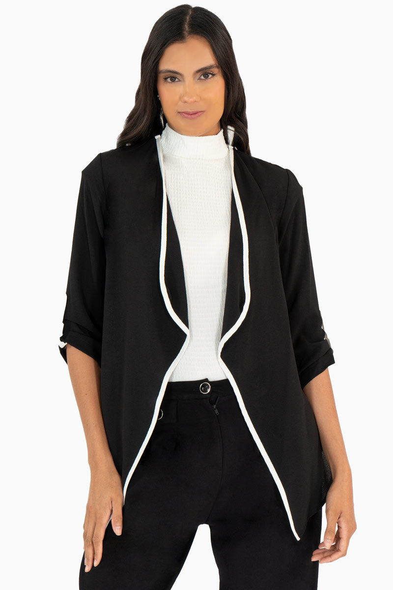 Saco ligero manga 3/4 con detalle en solapa