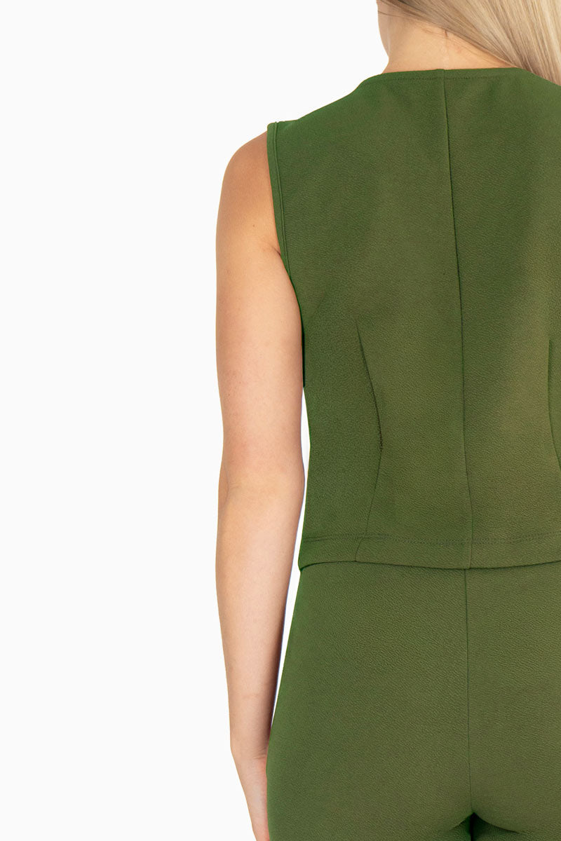 Conjunto de chaleco y pantalón