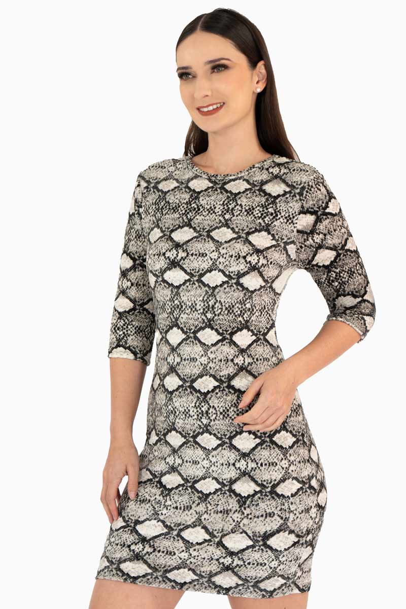 Vestido corto estampado y cuello redondo