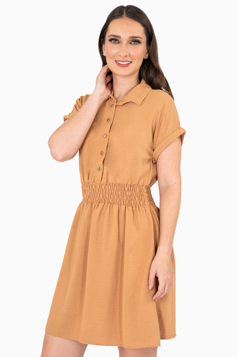 Vestido con cintura elástica manga corta y botones