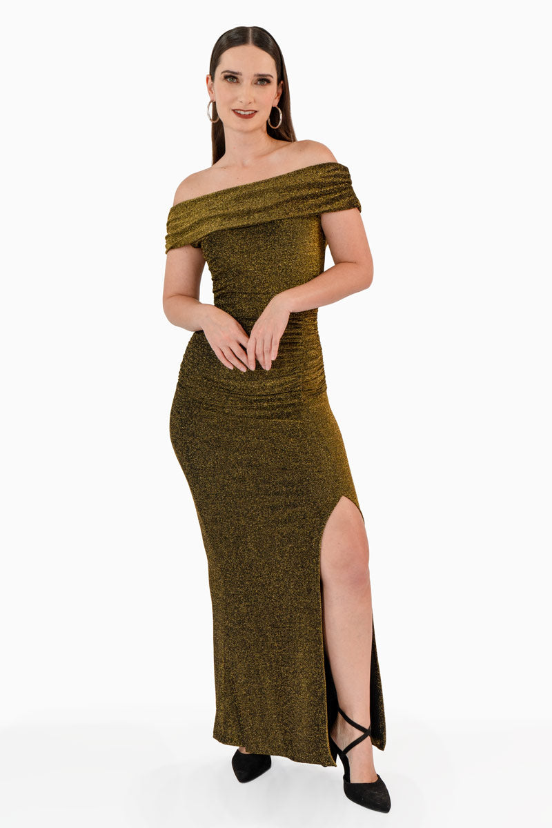 Vestido de fiesta hombros descubiertos de brillos