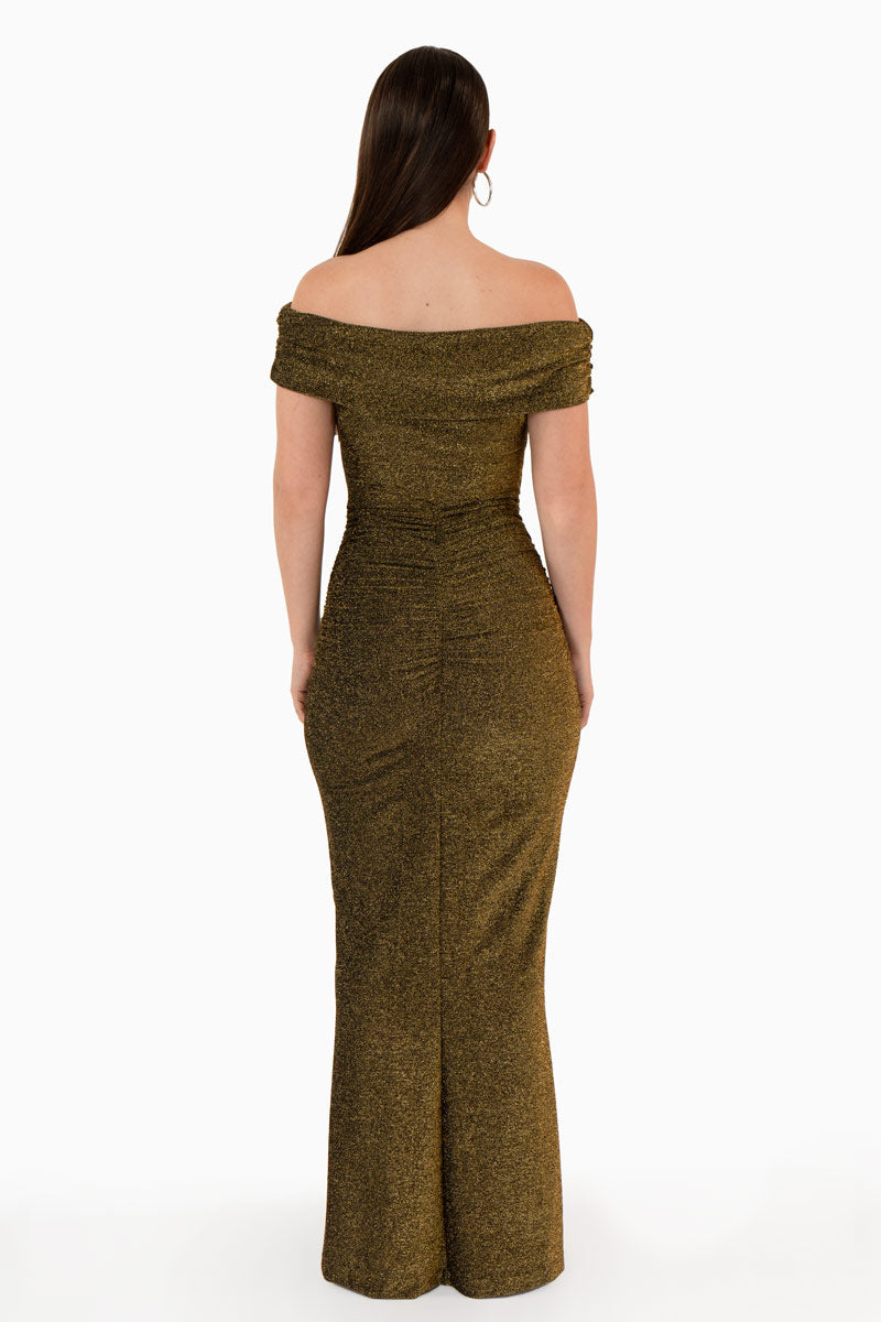 Vestido de fiesta hombros descubiertos de brillos