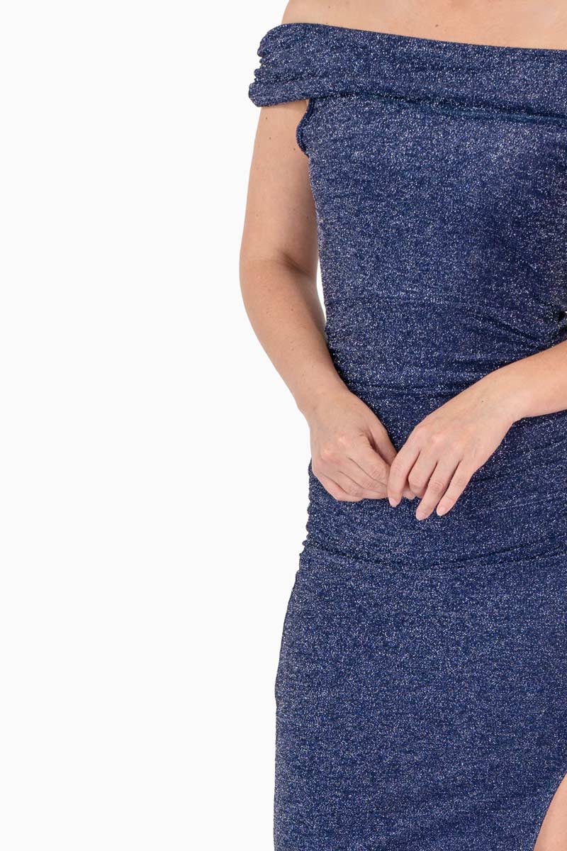 Vestido de fiesta hombros descubiertos de brillos