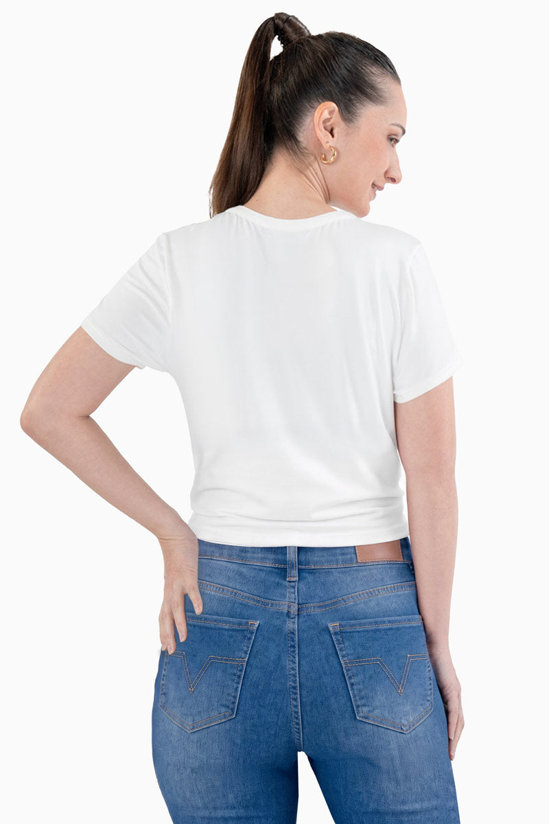 Playera manga corta con amarre en ruedo