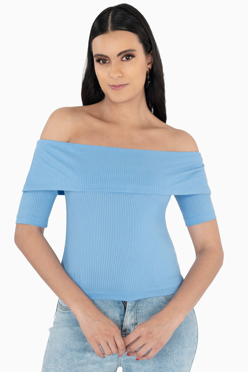 Blusa hombros descubiertos y manga corta