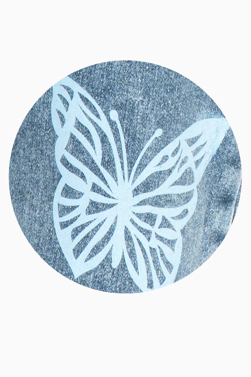 Jeans anchos con mariposas