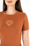 Playera con bordado de corazón (7001612222531)