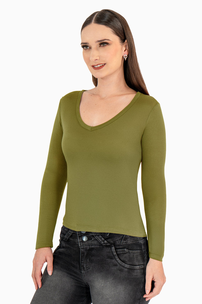 Playera básica manga larga y escote v