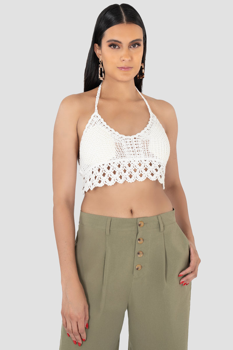 Blusa crop de crochet cuello halter