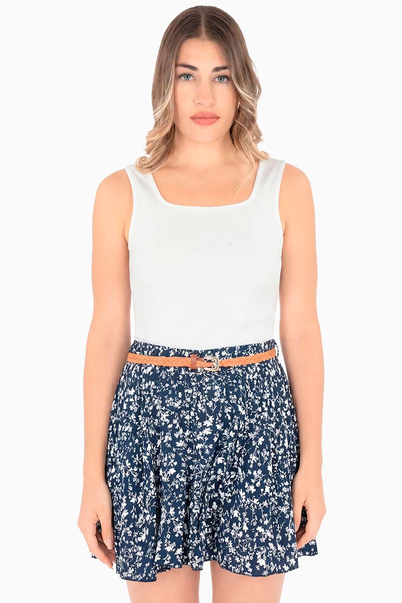 Short falda floral con cinturón