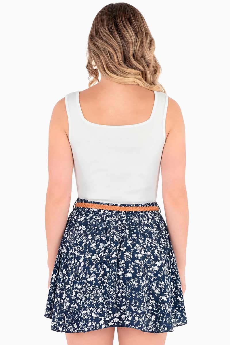 Short falda floral con cinturón