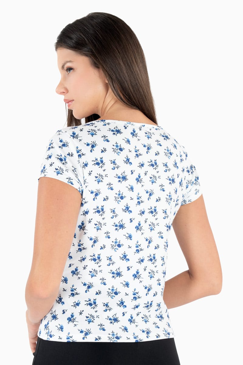 Playera floral manga corta
