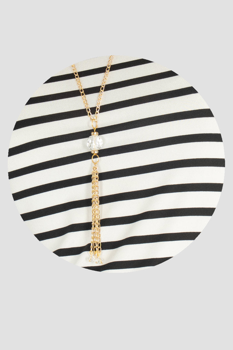 Blusa de rayas con collar