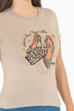 Playera manga corta con estampado de zapatillas (7482641547331)