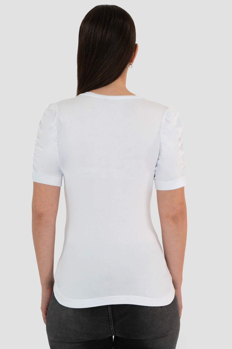 Playera con estampado floral y detalle en manga