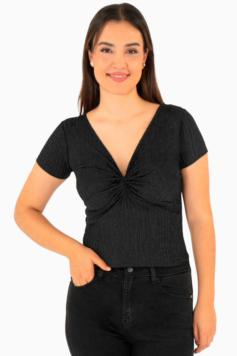 Blusa manga corta y escote v con nudo
