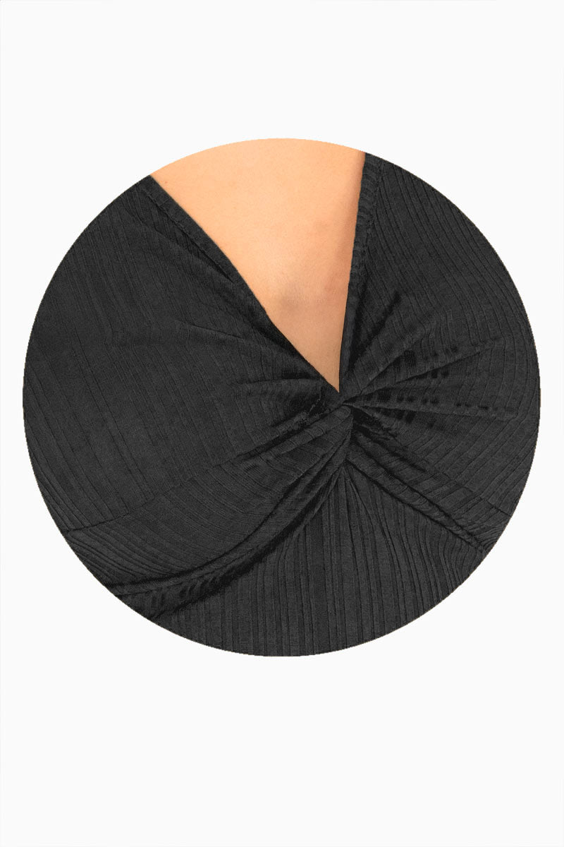 Blusa manga corta y escote v con nudo