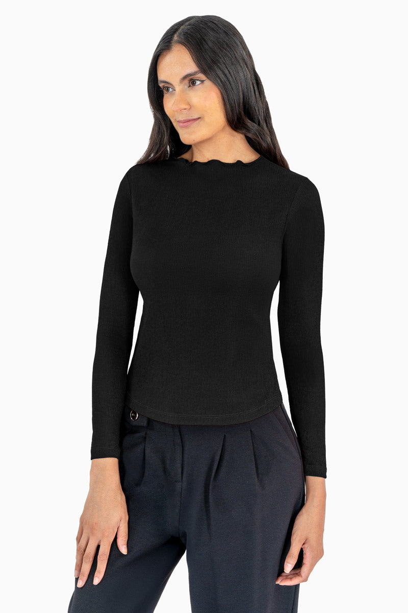 Playera lisa manga larga y cuello alto