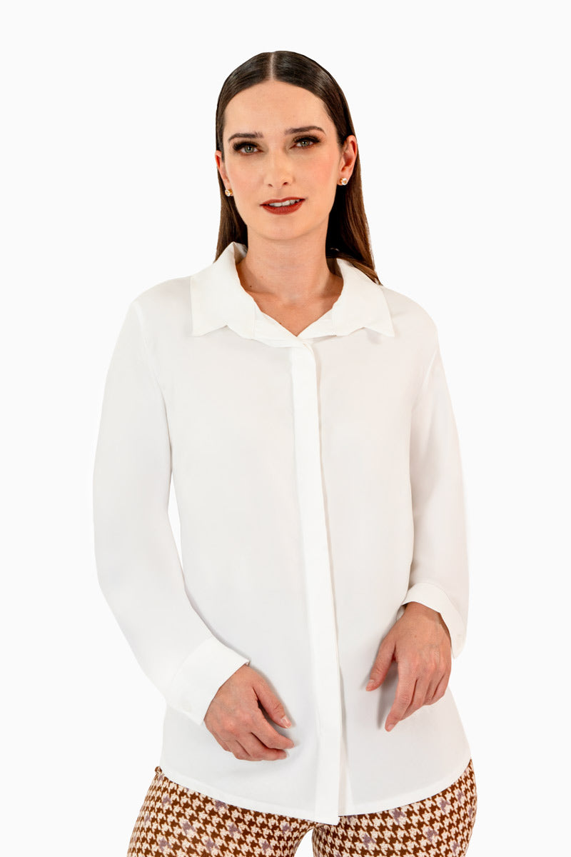 Camisa manga larga con botones ocultos