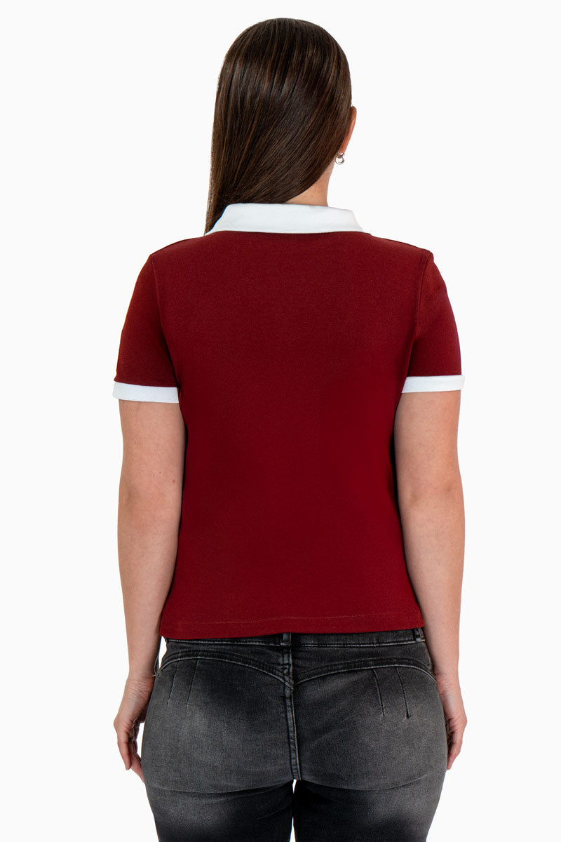 Playera polo con bordado en pecho y manga corta