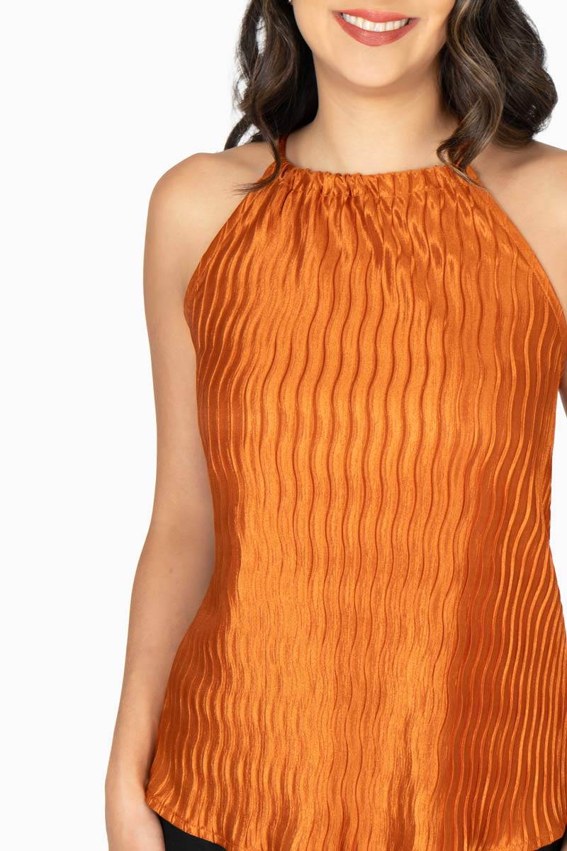 Blusa  halter satinada con amarre en espalda