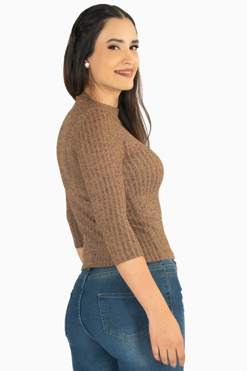 Blusa manga 3/4 escote ojal