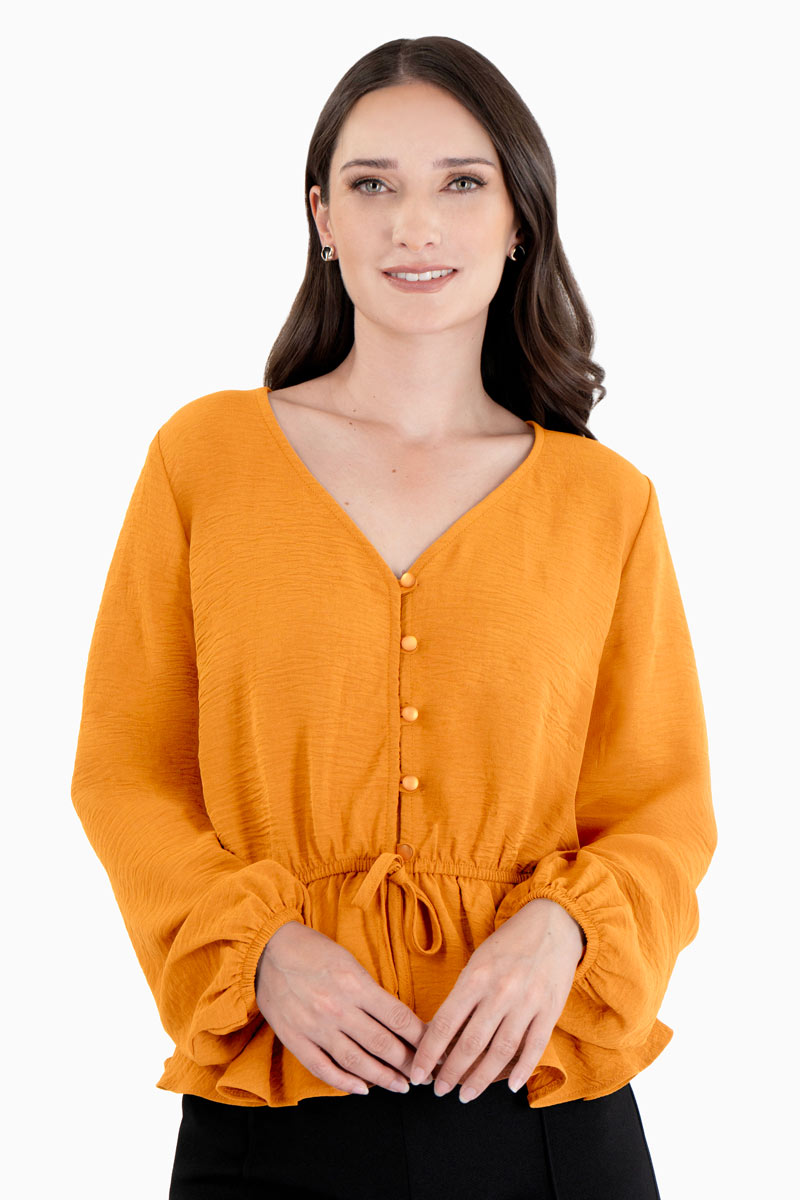 Blusa manga larga con ajuste en cintura y botones